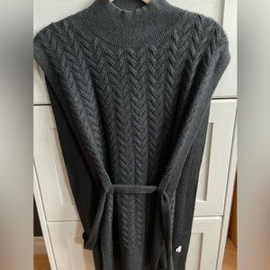 Reitmans tunic sweater.